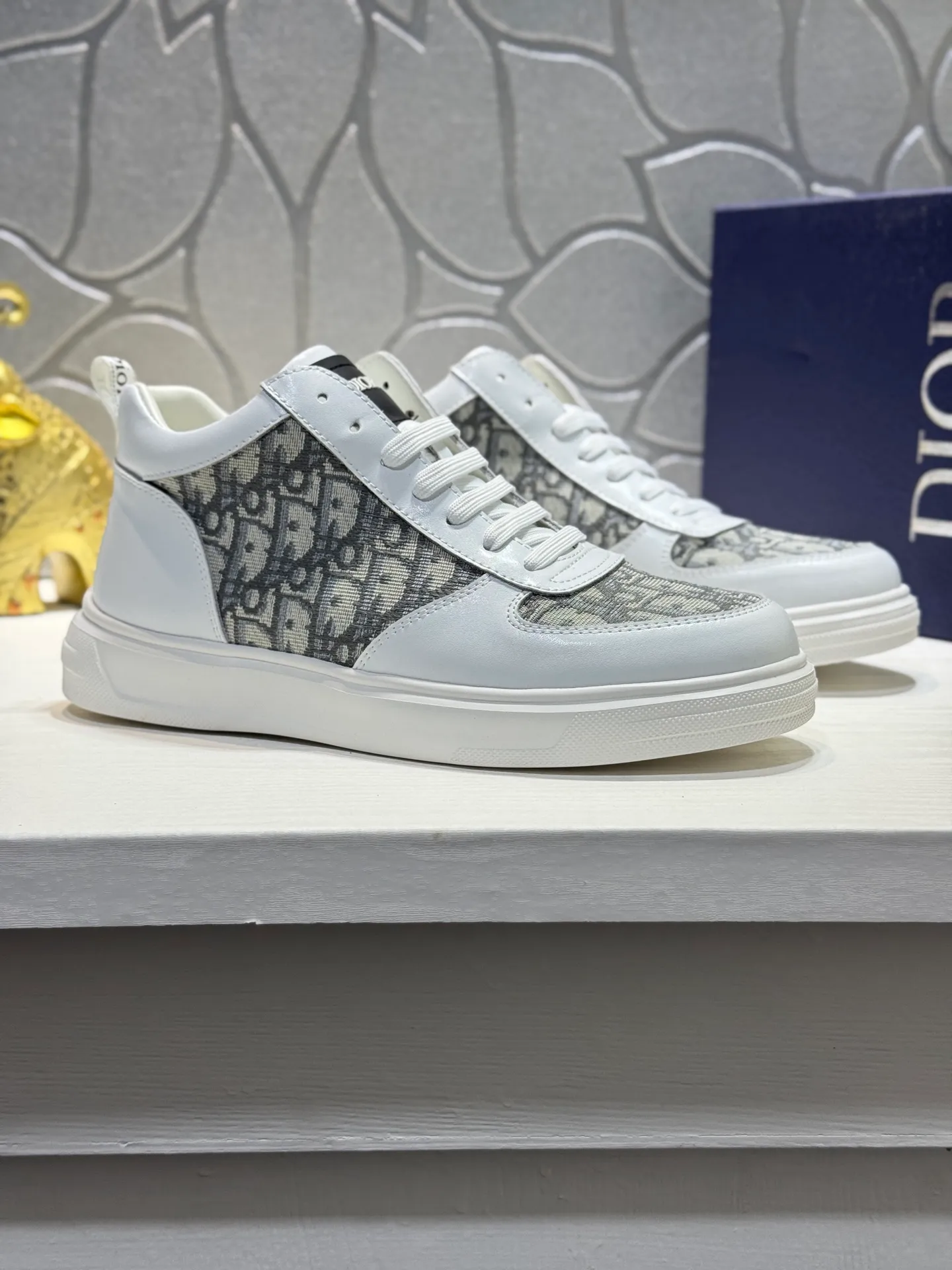 Men's men's shoes 💰420 [New model] 🌂🌂Dior (Dior) 🆕 mid-top B02 casual shoes, carefully made of first-layer cowhide with canvas, comfortable and breathable ~ rubber sole, enhances style. Fashionable and versatile, it can complement any look. Featuring an exquisite design that is uniquely dynamic and modern, this shoe is part of Dior's legacy and embodies modern elegance. Size: 38-44 (45 customized